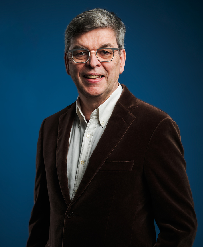 Dr. Van de Perre